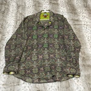 Robert Graham dress shirt With Very unique patterns.